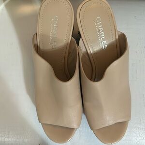 Charles David beige platform slides